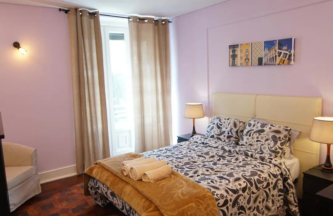 Avenida Cozy Apartment-1