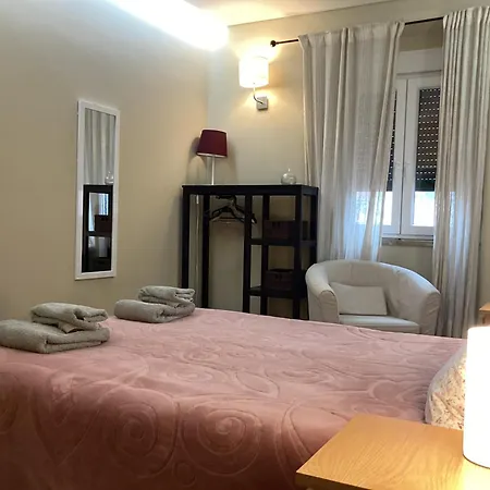 Avenida Cozy Apartment-3